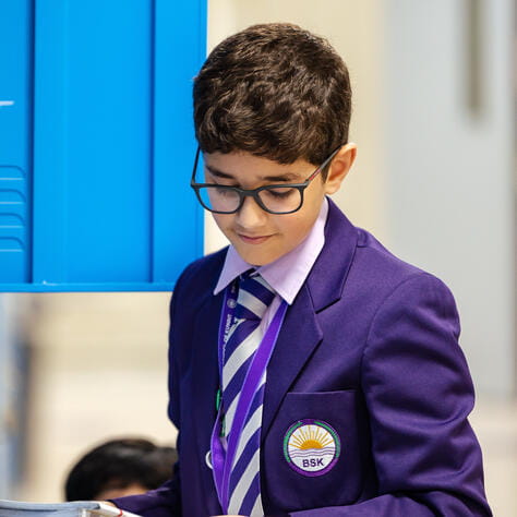 الموارد الأساسية لأولياء الأمور | المدرسة البريطانية بالكويت - 05 Feature Cards Pattern