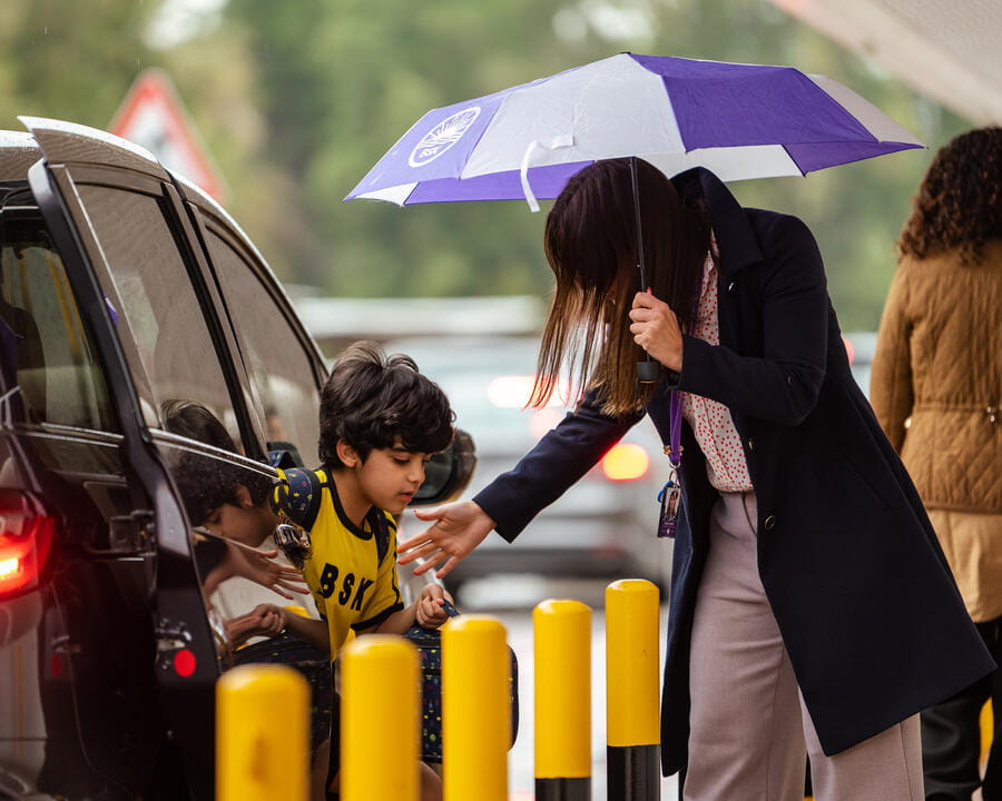 تواصل معنا اليوم | المدرسة البريطانية بالكويت - Image-50-50