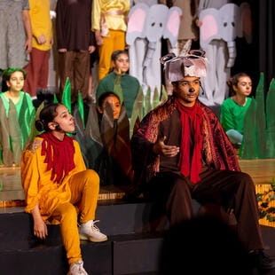 تعليم بريطاني بأعلى مستوى - 06 - Feature Cards Pattern