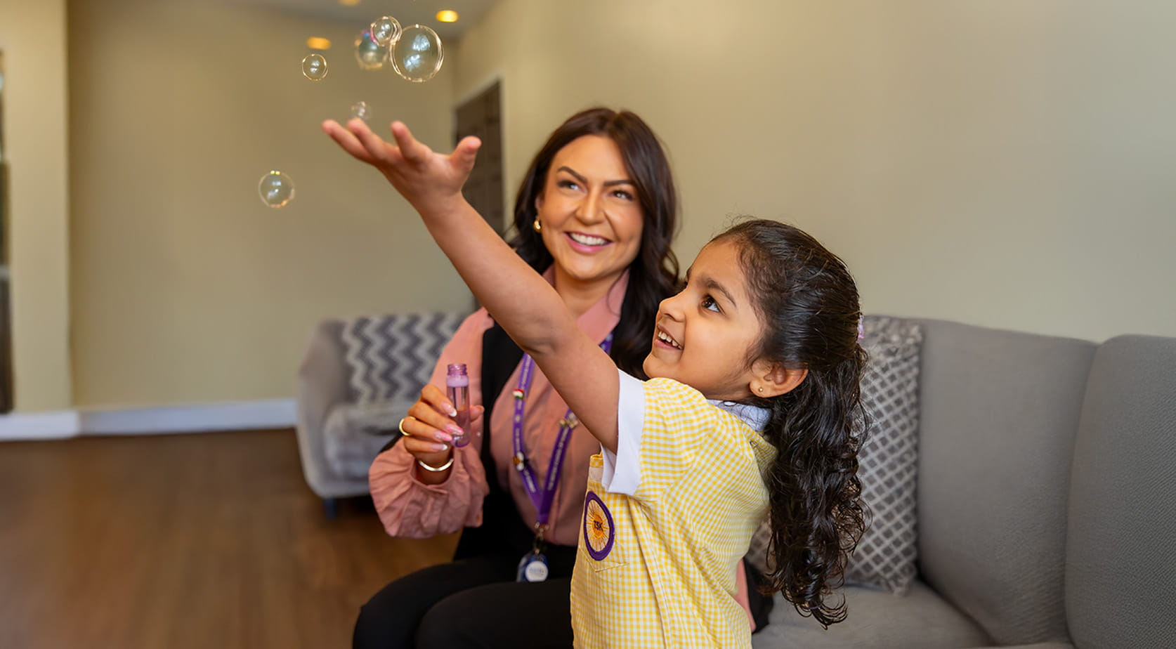 زيارات منزلية لدعم طلبتنا الصغار قبل انتقالهم إلى الصف التمهيدي - Home Visits Ahead of the Move to Reception
