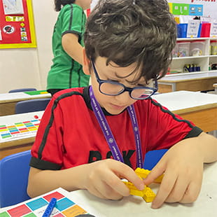 BSK_OutstXP_Featurecards_310x310_bey_2