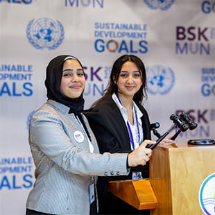 Outstanding Experiences | The British School of Kuwait - 04 - Feature Cards Pattern - Creativity and Culture